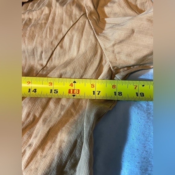 Six Degrees Of Separation Tan Blazer Blouse Button Up Ruffle Back Rough Hem Larg - Picture 3 of 7